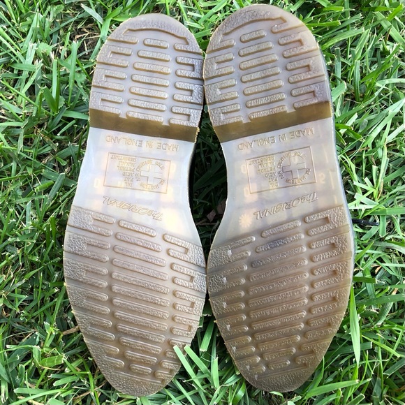 Dr. Martens 1A18/MX Pointed Toe Flats - Picture 16 of 16